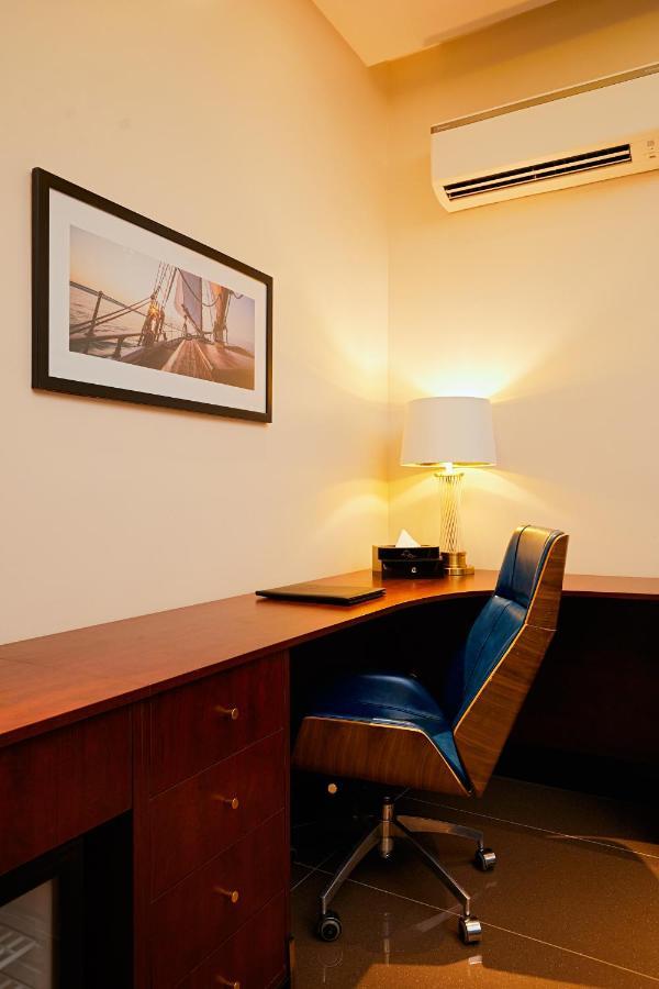The Yacht Hotel Sea Front Lekki Phase 1 Lagos Exterior photo