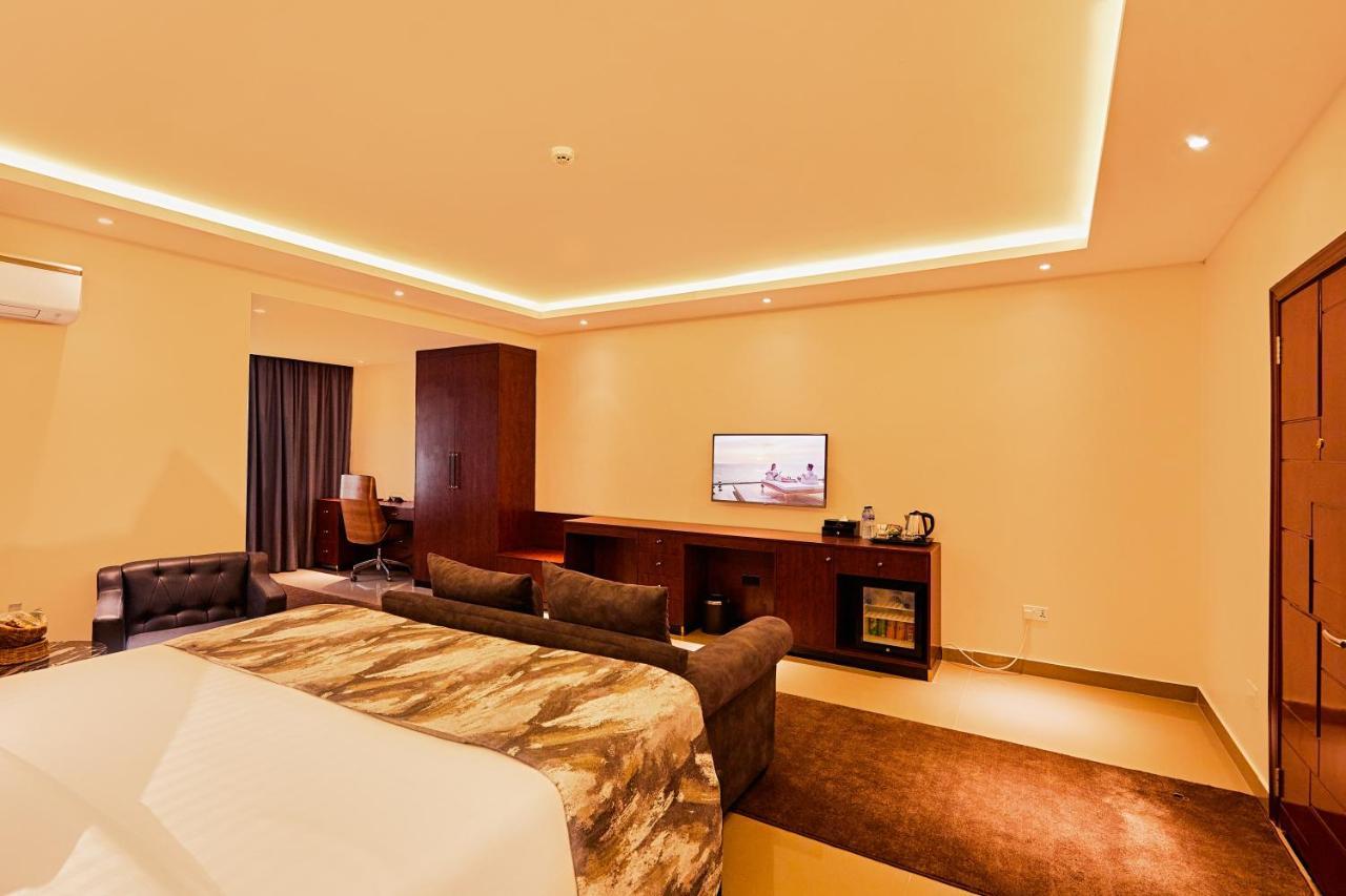 The Yacht Hotel Sea Front Lekki Phase 1 Lagos Exterior photo